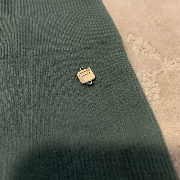 Fabletics Ribbed Shorts - Picture 2 of 4